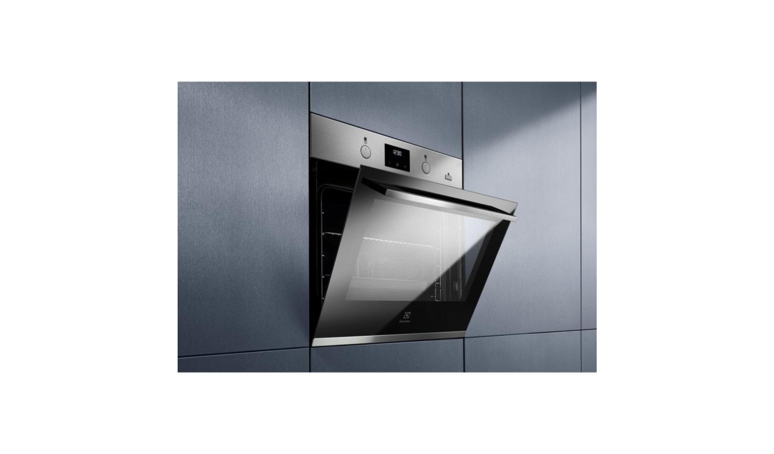 Electrolux 60cm UltimateTaste 500 Built-in Single Oven 72L Capacity (KODGH-70TXA) - Image 4